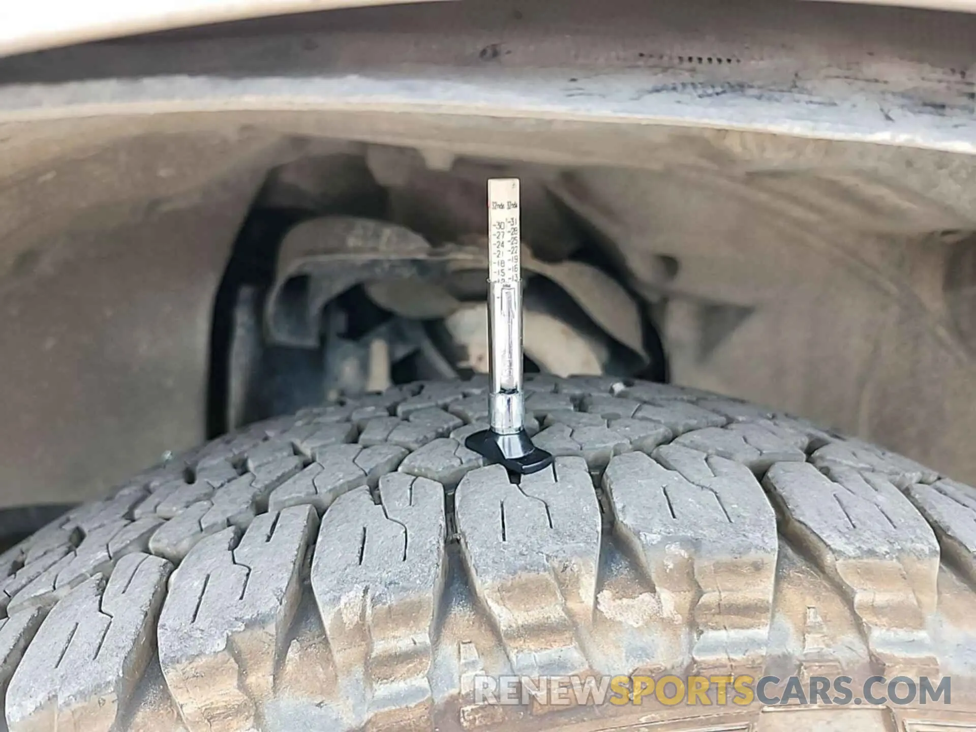 10 Photograph of a damaged car 1N6BD0CT9KN724386 NISSAN FRONTIER 2019