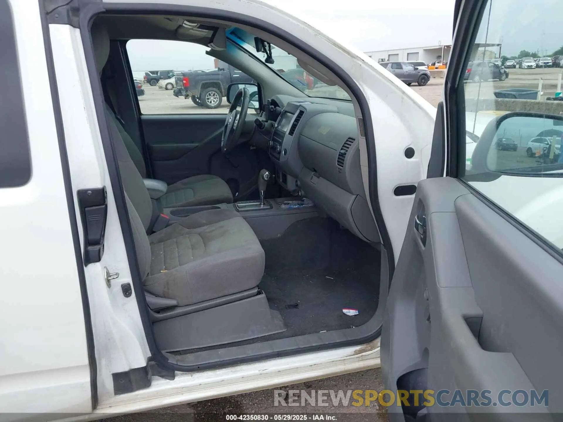 5 Photograph of a damaged car 1N6BD0CT9KN746274 NISSAN FRONTIER 2019