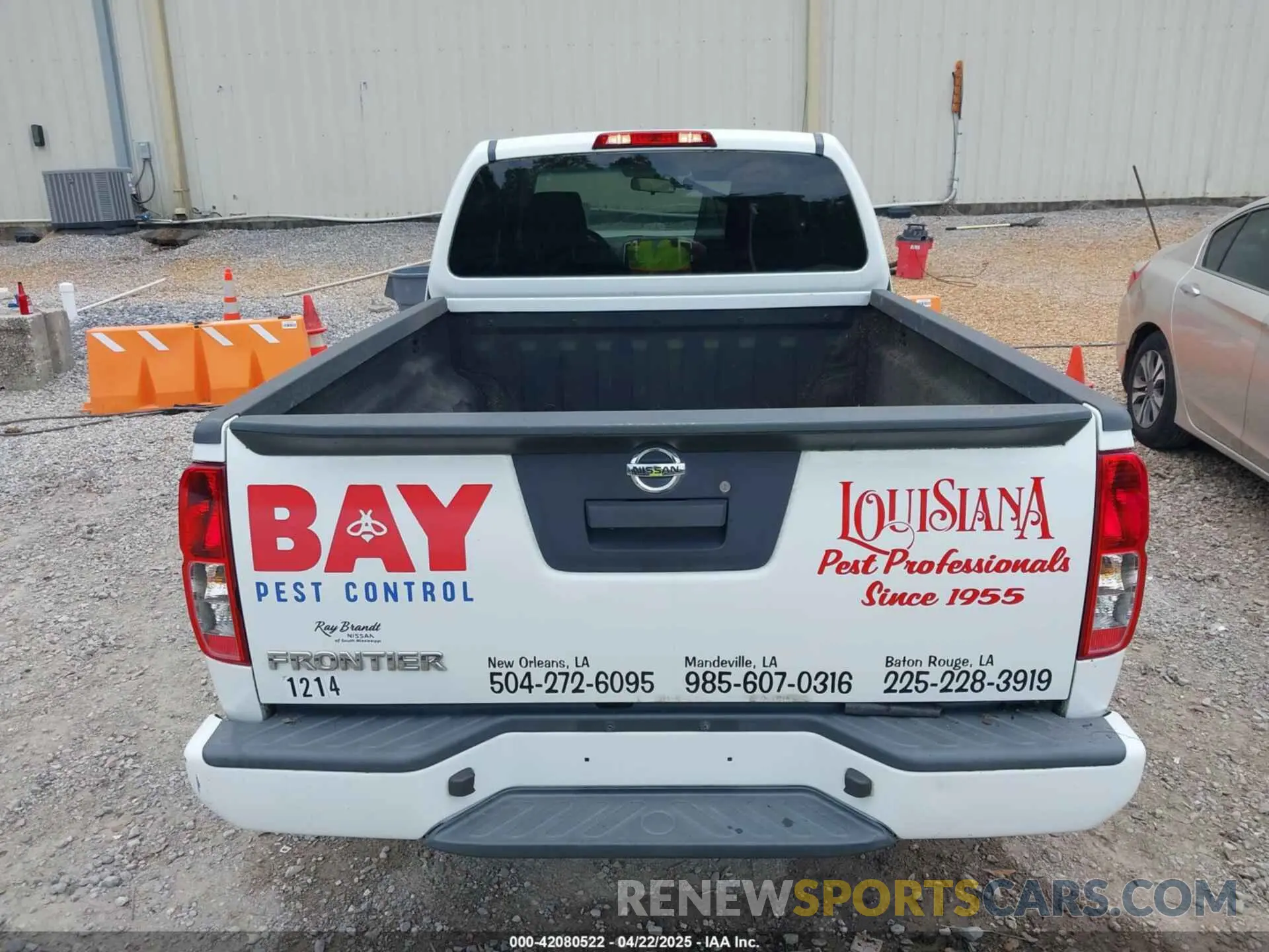 17 Photograph of a damaged car 1N6BD0CT9KN768162 NISSAN FRONTIER 2019
