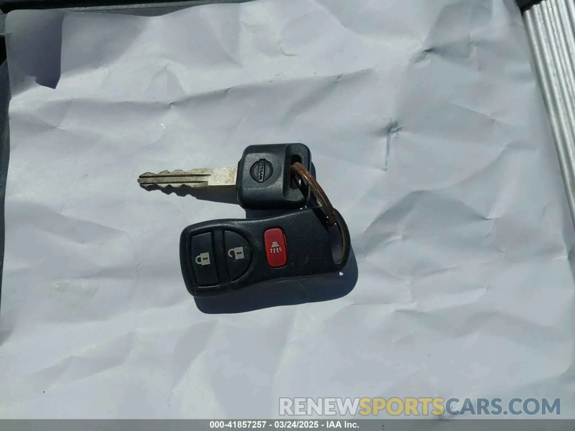 11 Photograph of a damaged car 1N6DD0CW8KN780757 NISSAN FRONTIER 2019