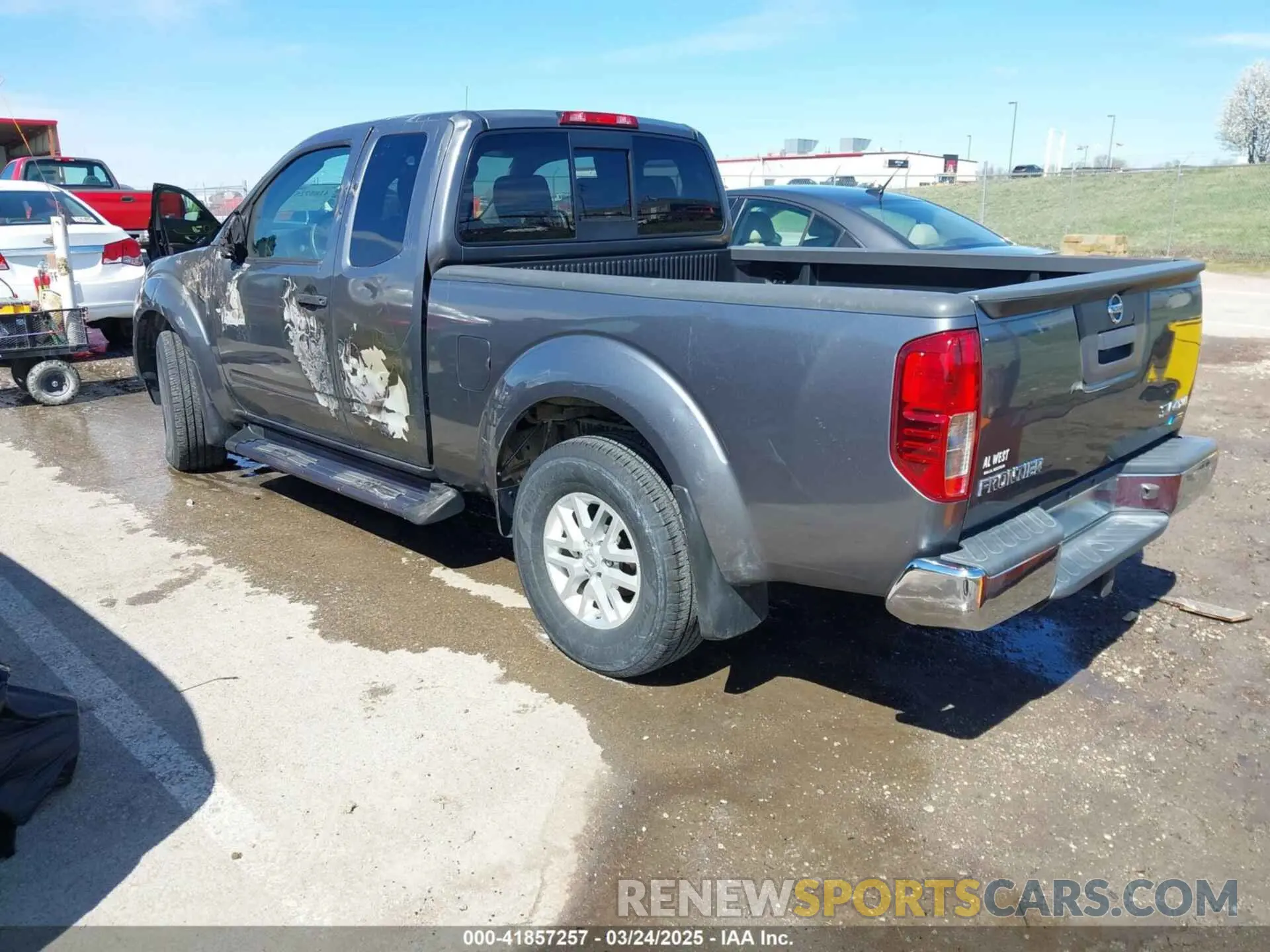 3 Photograph of a damaged car 1N6DD0CW8KN780757 NISSAN FRONTIER 2019