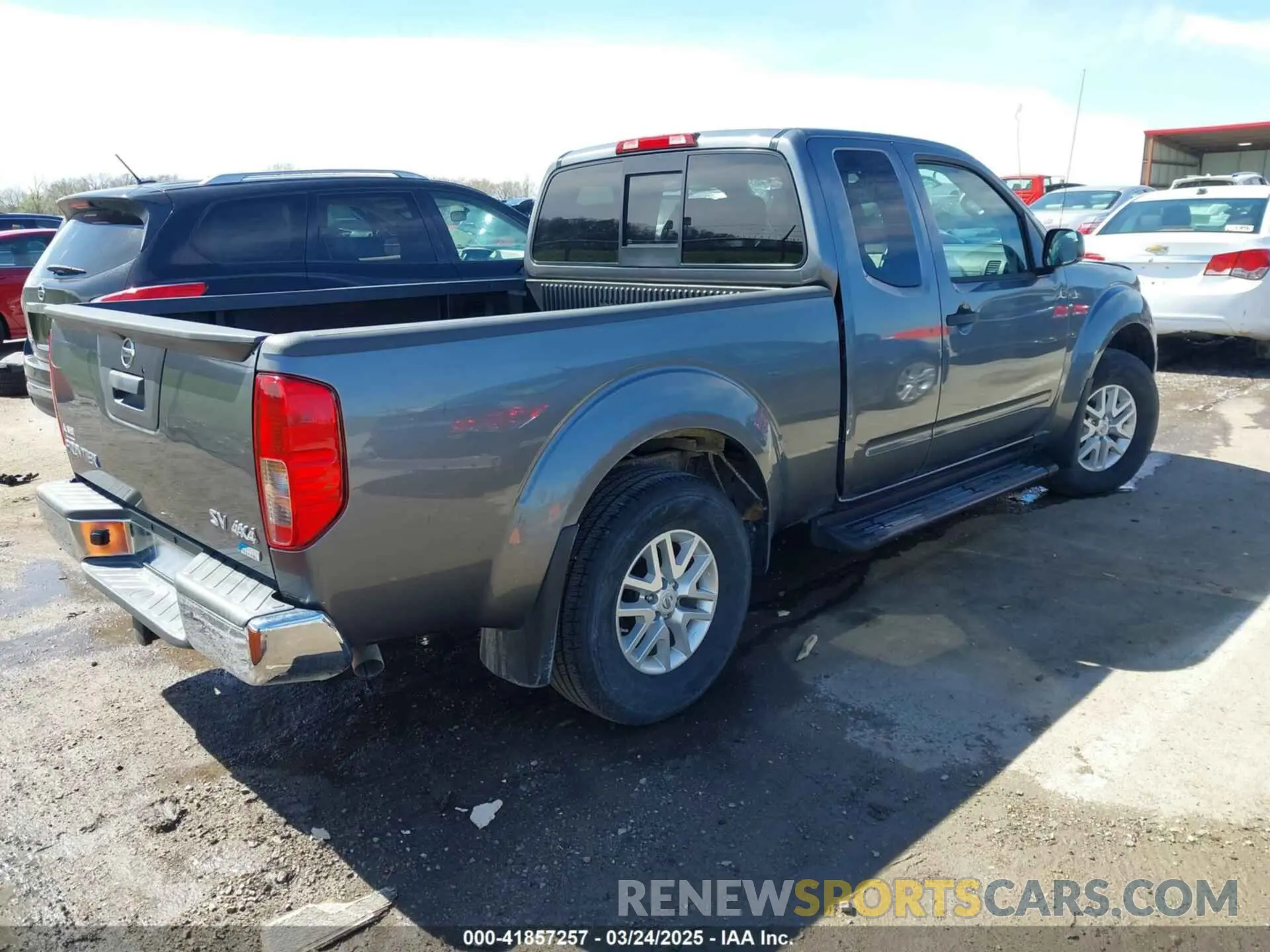 4 Photograph of a damaged car 1N6DD0CW8KN780757 NISSAN FRONTIER 2019