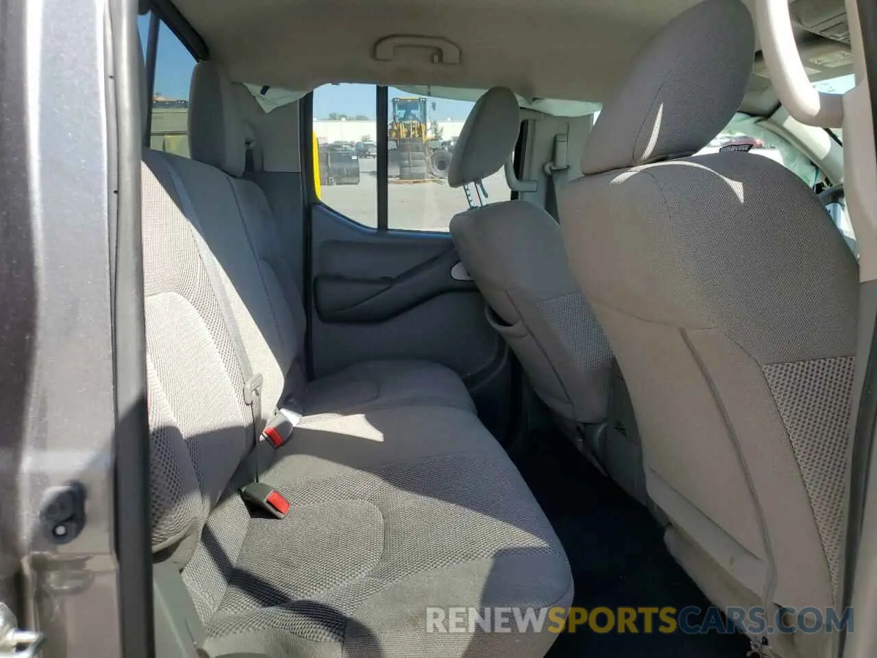 10 Photograph of a damaged car 1N6DD0ER0KN768285 NISSAN FRONTIER 2019