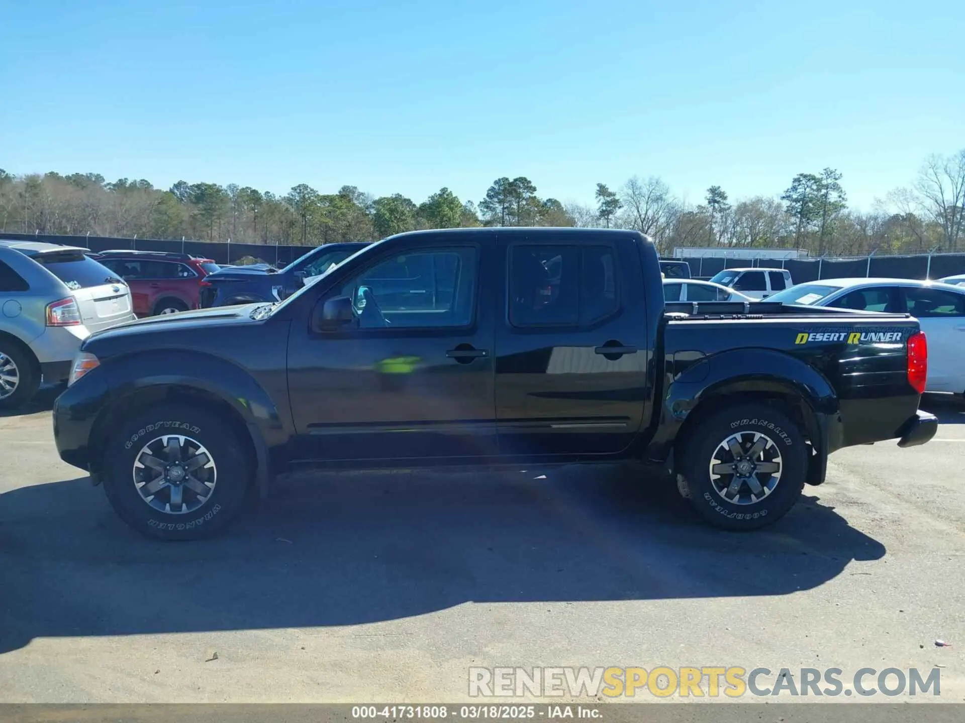 14 Photograph of a damaged car 1N6DD0ER1KN700433 NISSAN FRONTIER 2019