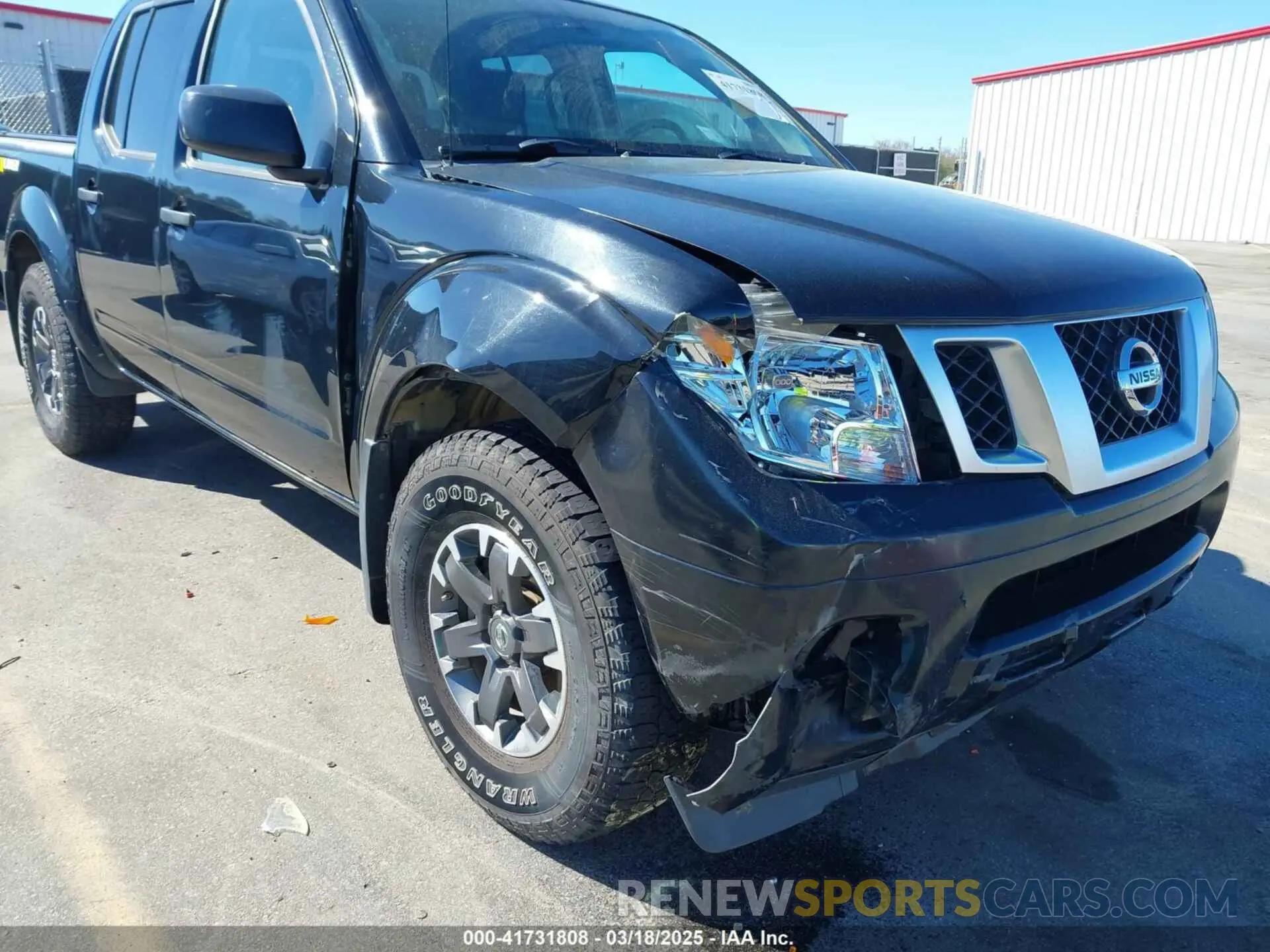 17 Photograph of a damaged car 1N6DD0ER1KN700433 NISSAN FRONTIER 2019