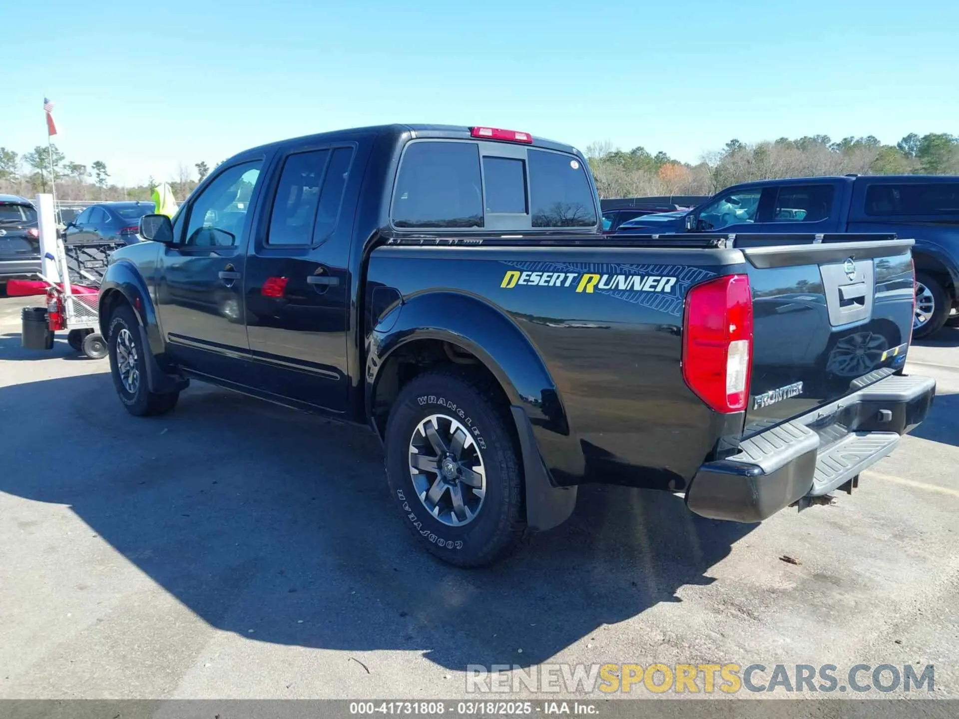 3 Photograph of a damaged car 1N6DD0ER1KN700433 NISSAN FRONTIER 2019