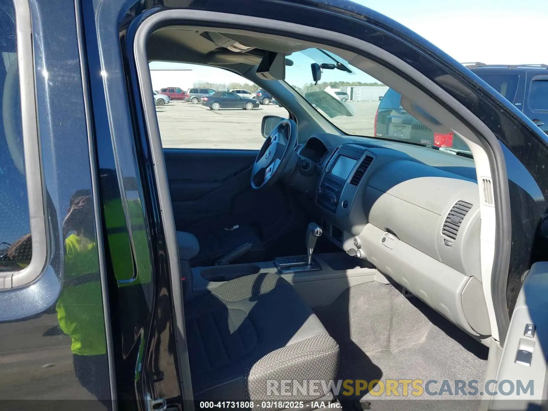 5 Photograph of a damaged car 1N6DD0ER1KN700433 NISSAN FRONTIER 2019