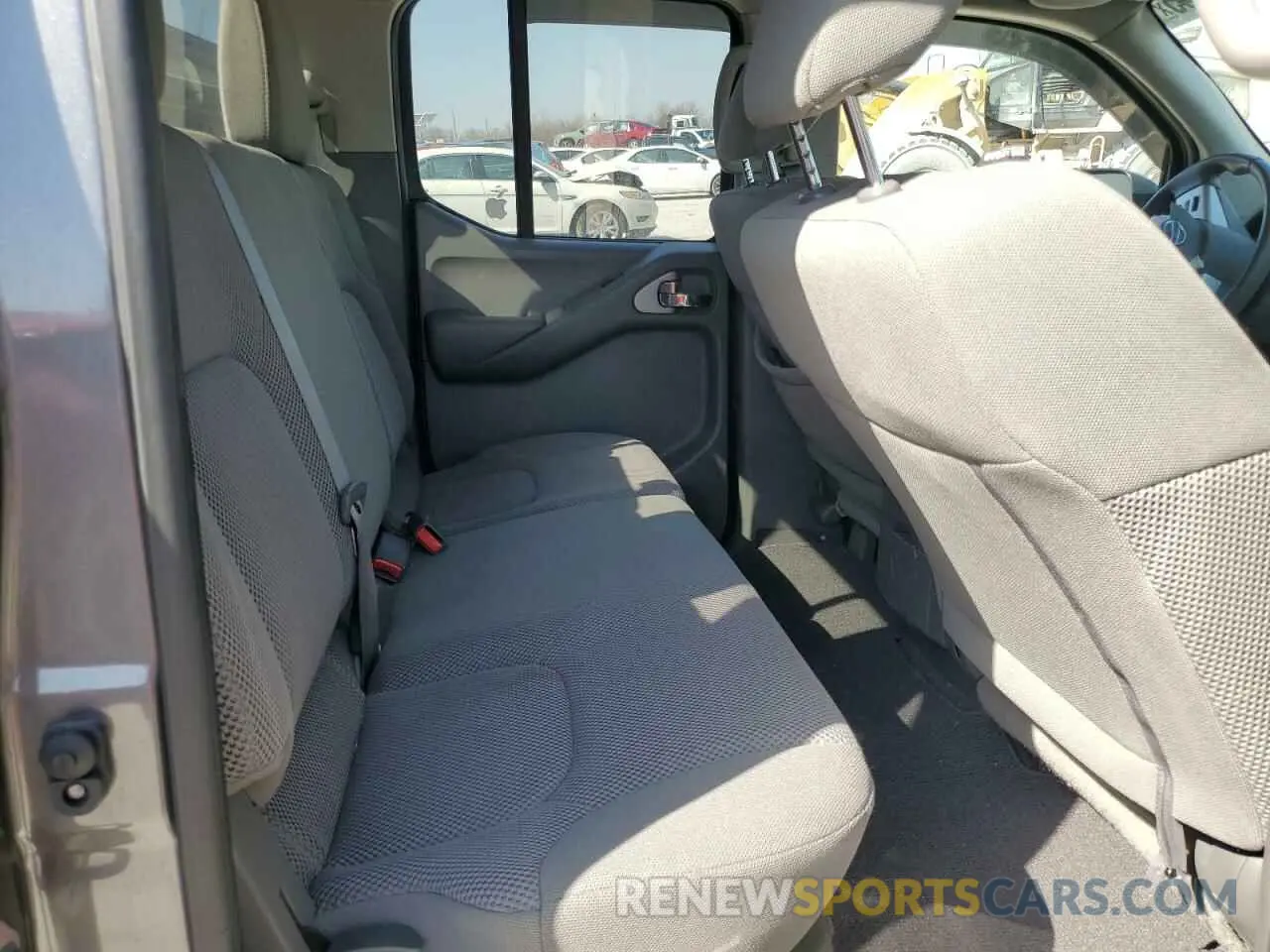10 Photograph of a damaged car 1N6DD0ER2KN798601 NISSAN FRONTIER 2019