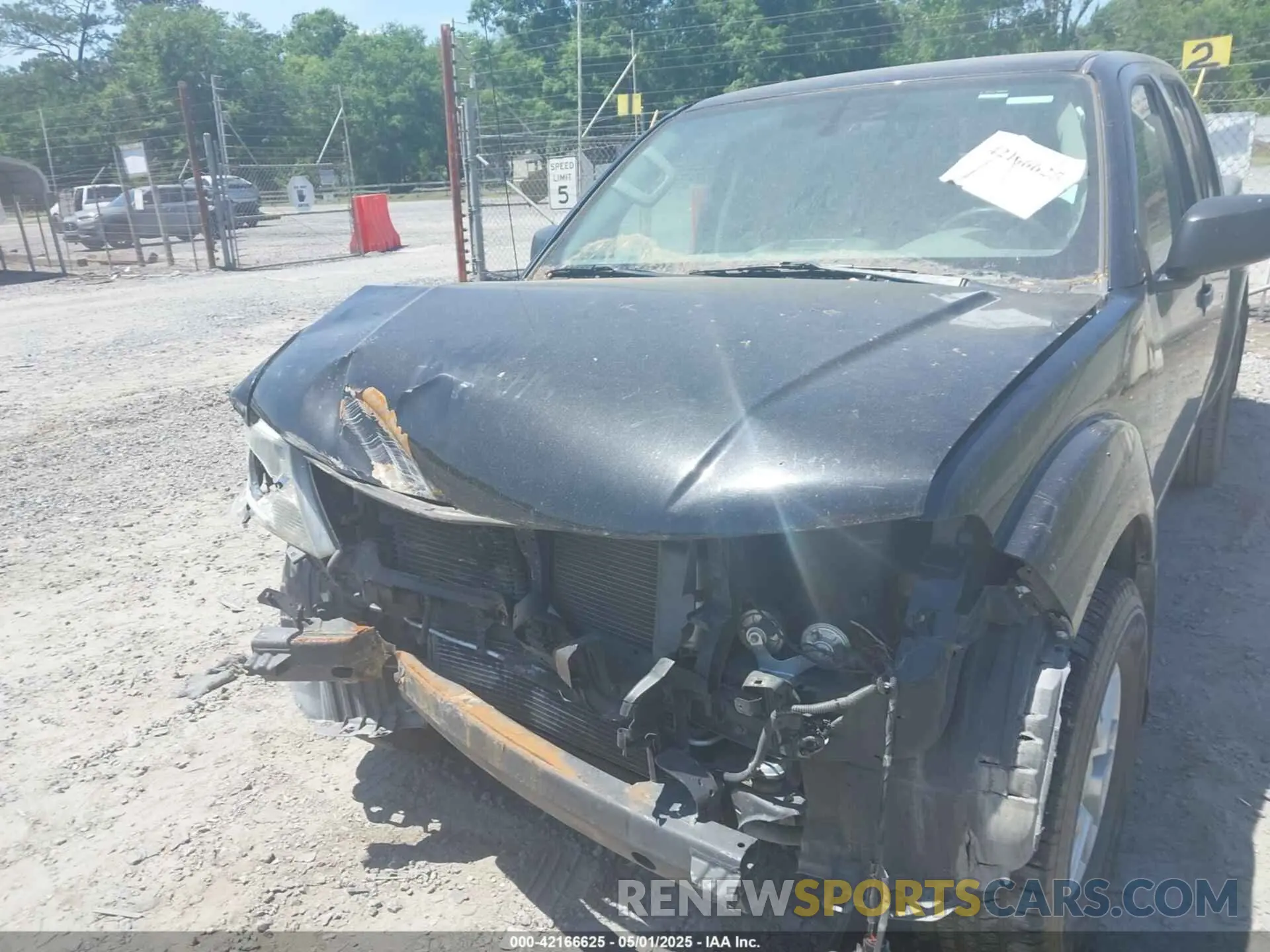 18 Photograph of a damaged car 1N6DD0ER4KN764983 NISSAN FRONTIER 2019