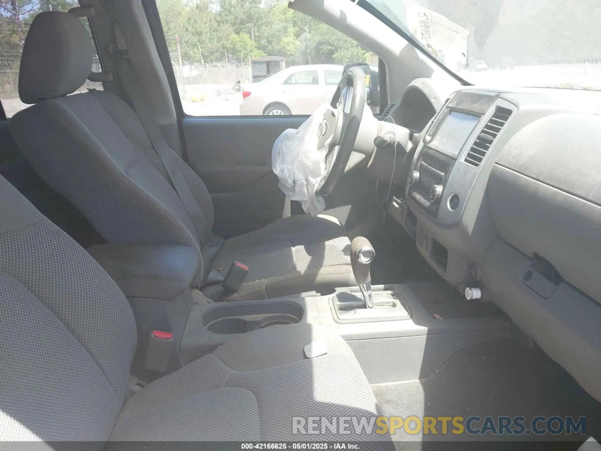 5 Photograph of a damaged car 1N6DD0ER4KN764983 NISSAN FRONTIER 2019