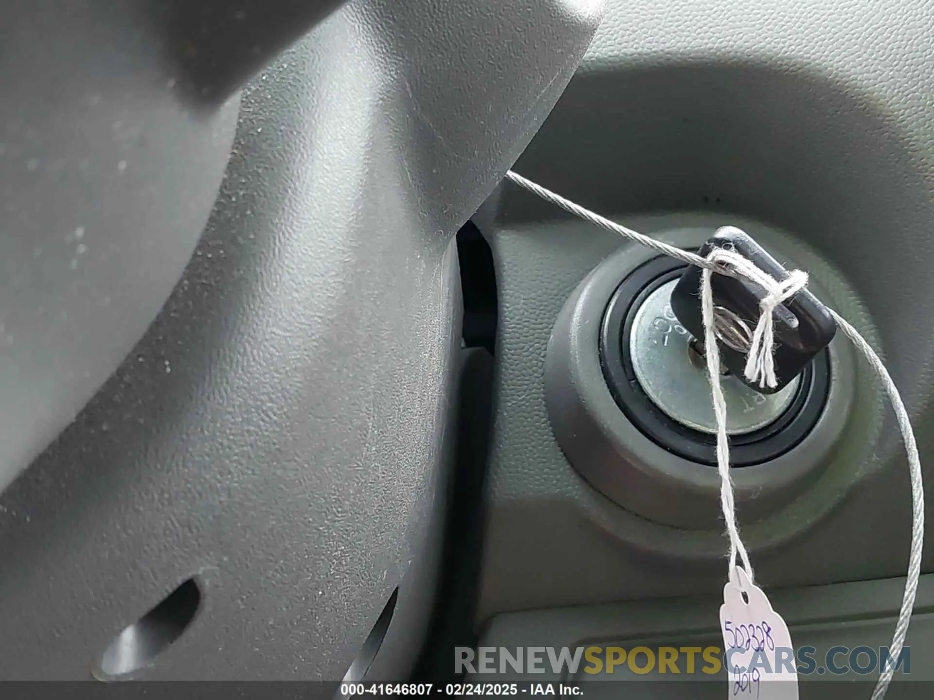 11 Photograph of a damaged car 1N6DD0ER4KN871418 NISSAN FRONTIER 2019