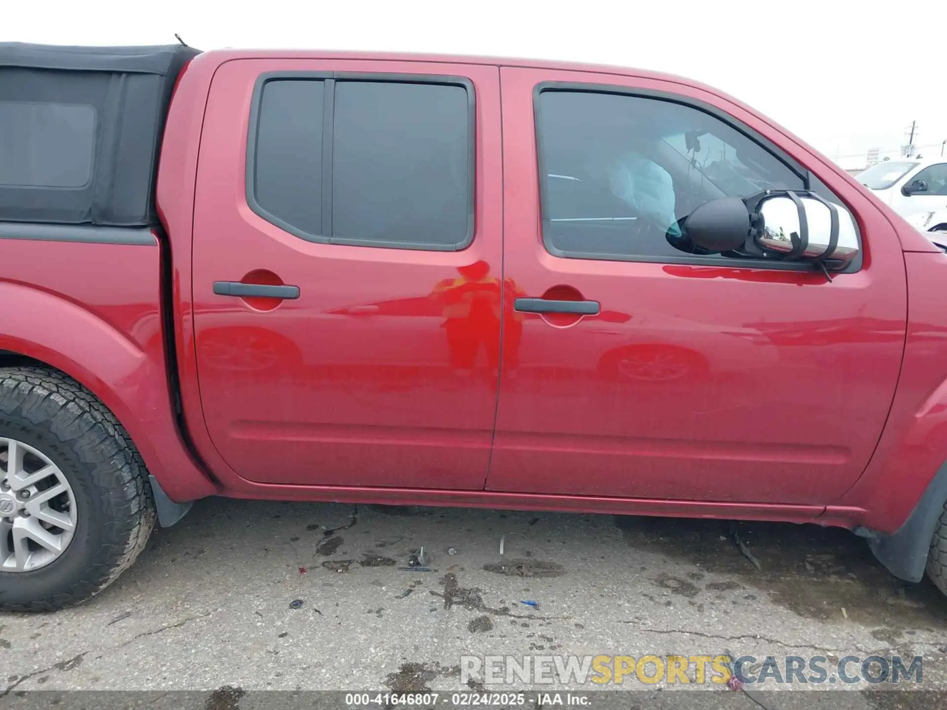 13 Photograph of a damaged car 1N6DD0ER4KN871418 NISSAN FRONTIER 2019