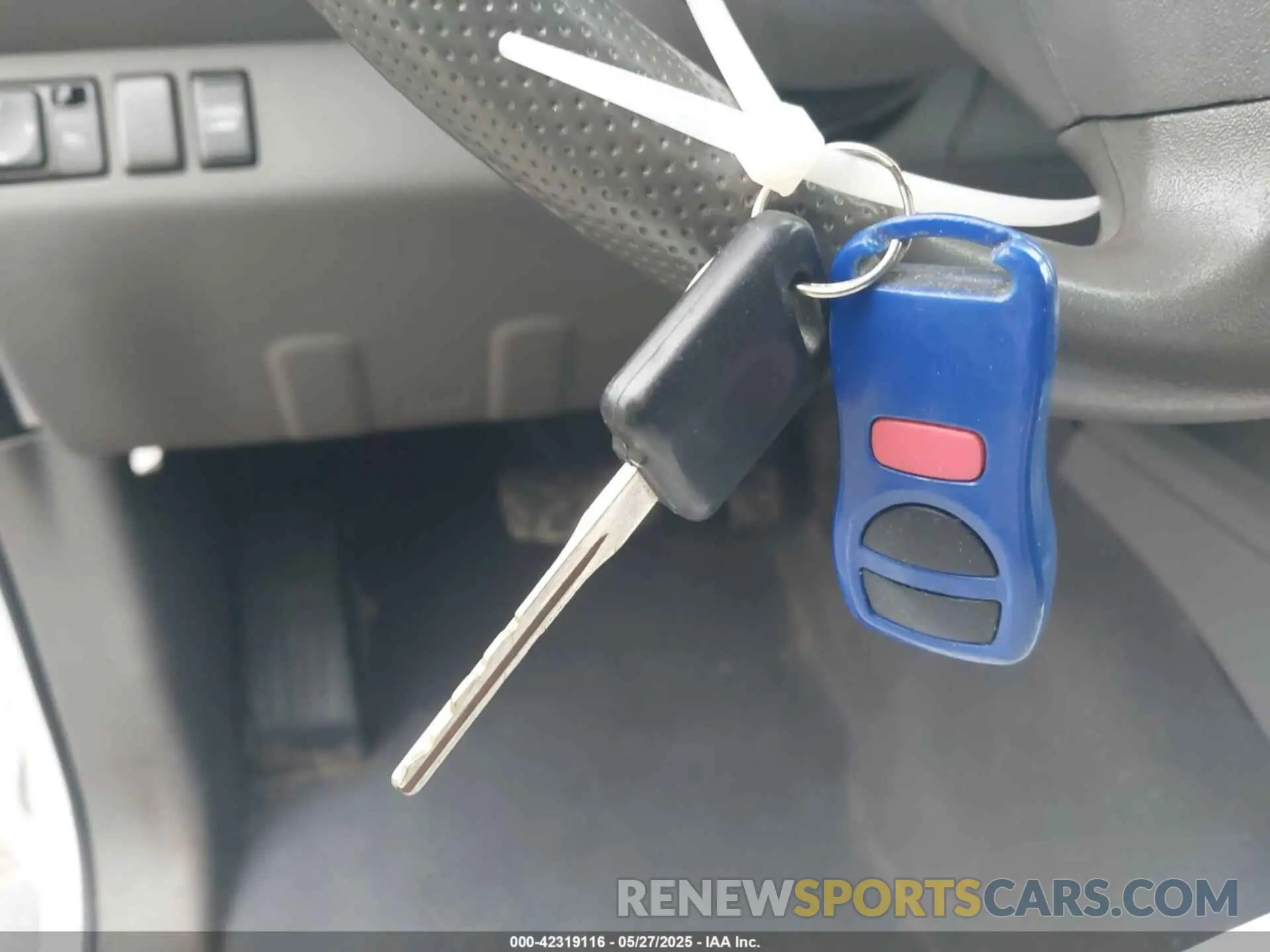 11 Photograph of a damaged car 1N6DD0ER6KN712870 NISSAN FRONTIER 2019