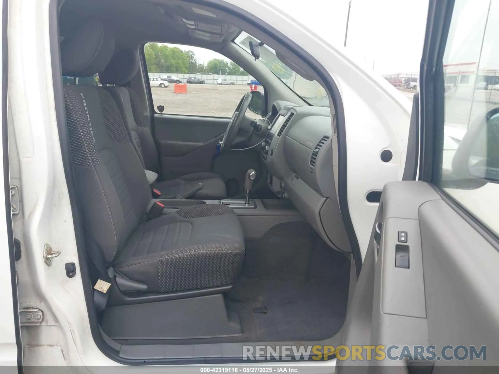 5 Photograph of a damaged car 1N6DD0ER6KN712870 NISSAN FRONTIER 2019