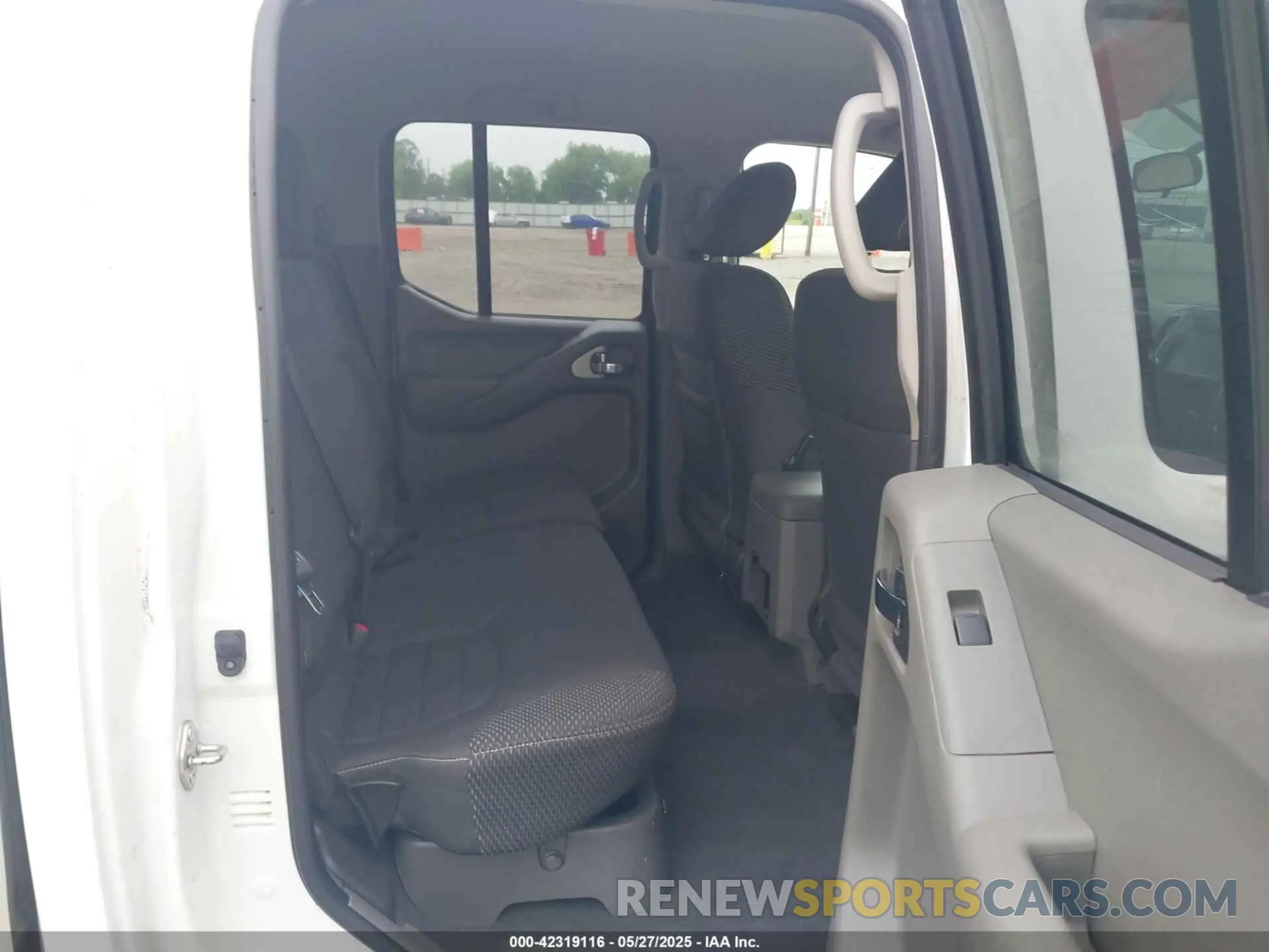 8 Photograph of a damaged car 1N6DD0ER6KN712870 NISSAN FRONTIER 2019