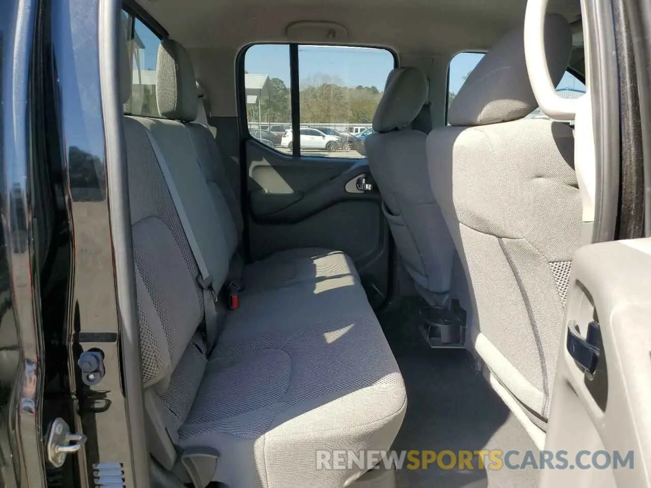 10 Photograph of a damaged car 1N6DD0ER6KN875499 NISSAN FRONTIER 2019