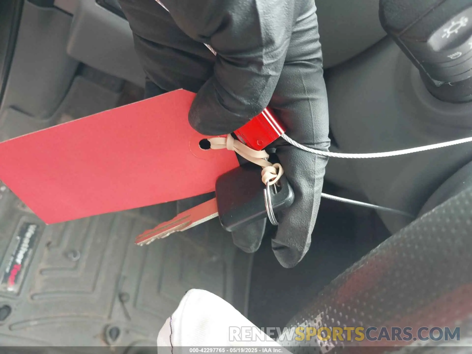 11 Photograph of a damaged car 1N6DD0ER7KN783933 NISSAN FRONTIER 2019