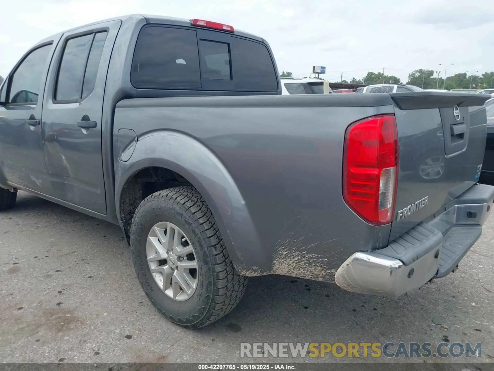 3 Photograph of a damaged car 1N6DD0ER7KN783933 NISSAN FRONTIER 2019