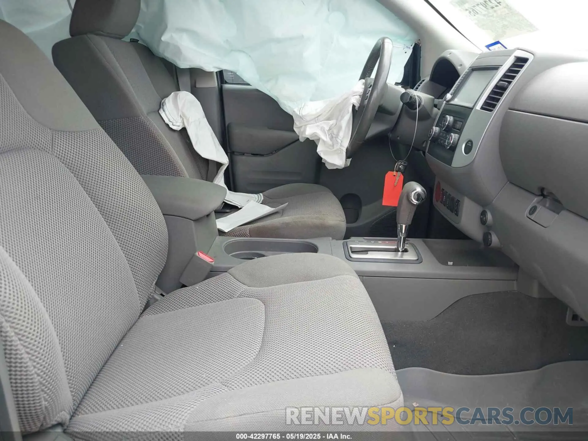 5 Photograph of a damaged car 1N6DD0ER7KN783933 NISSAN FRONTIER 2019