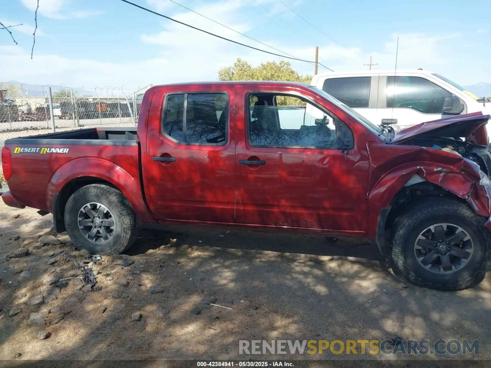 13 Photograph of a damaged car 1N6DD0ER8KN743621 NISSAN FRONTIER 2019