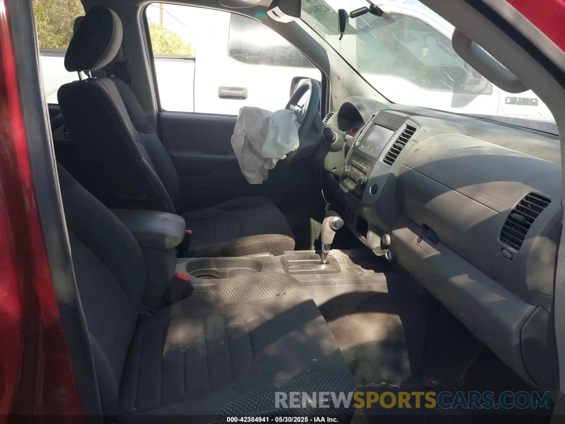 5 Photograph of a damaged car 1N6DD0ER8KN743621 NISSAN FRONTIER 2019