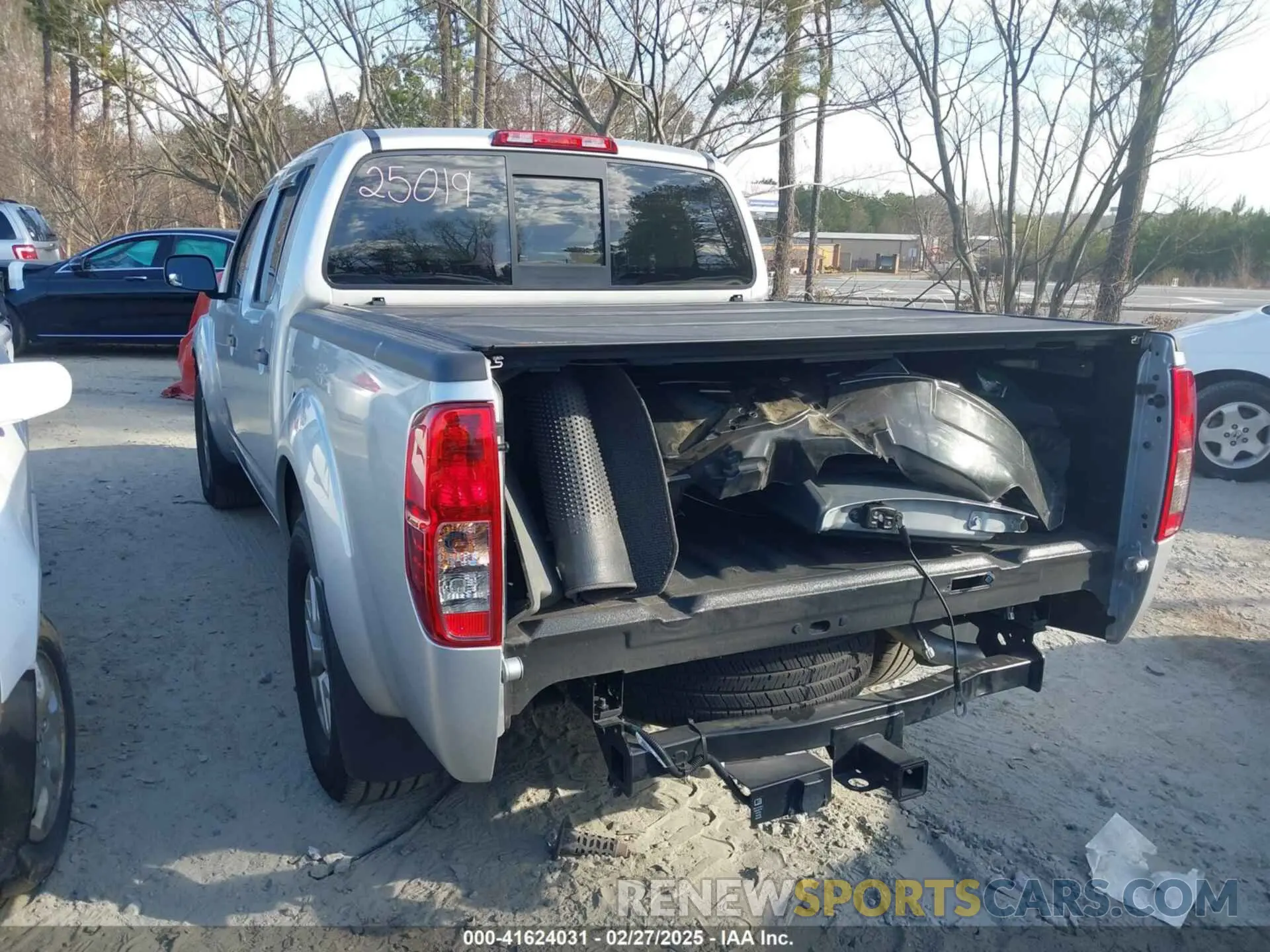 3 Photograph of a damaged car 1N6DD0ER8KN872605 NISSAN FRONTIER 2019