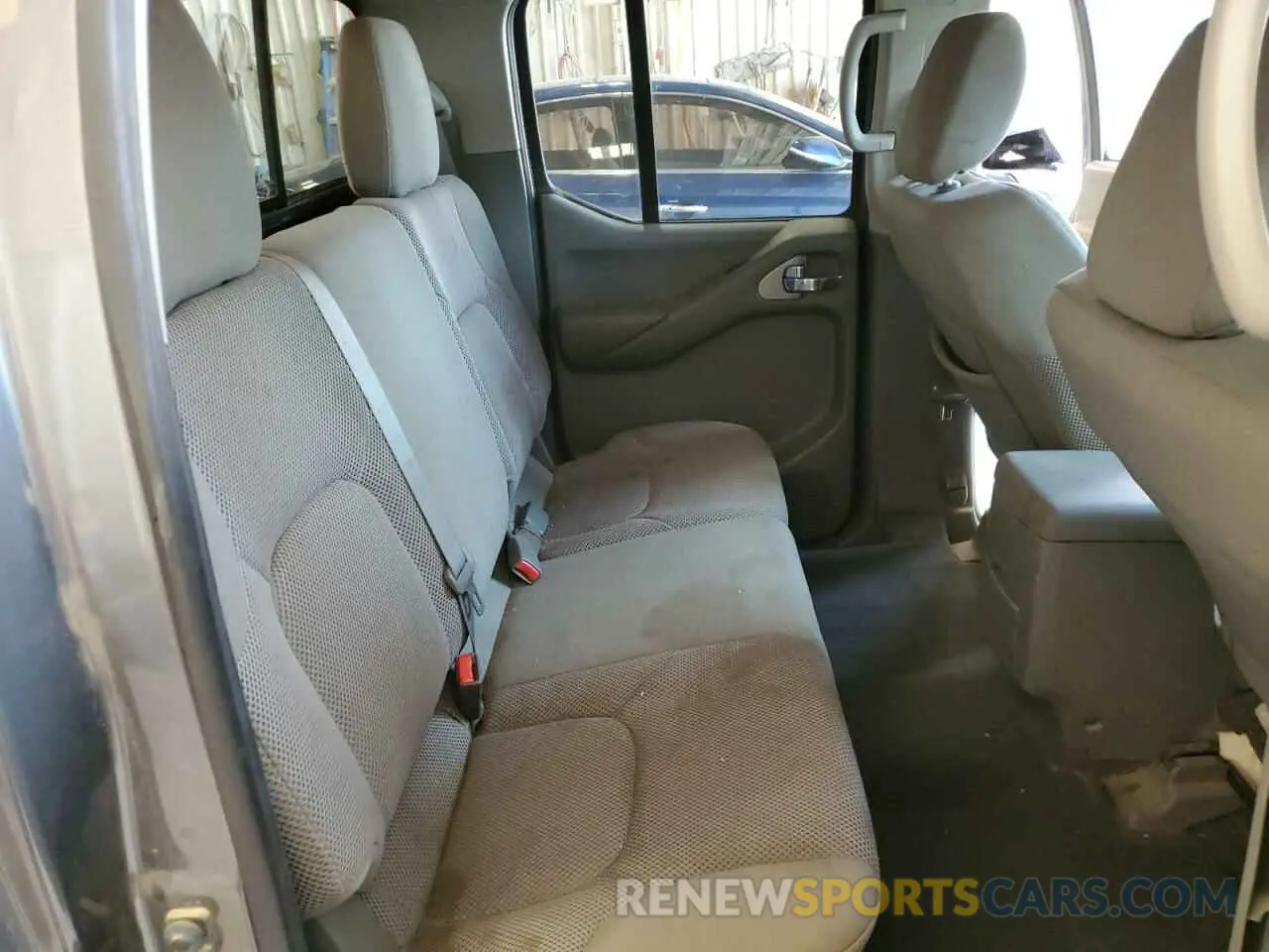 10 Photograph of a damaged car 1N6DD0ER9KN783352 NISSAN FRONTIER 2019