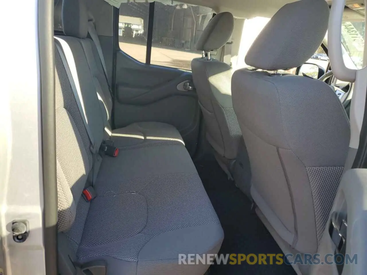 10 Photograph of a damaged car 1N6DD0ERXKN737514 NISSAN FRONTIER 2019