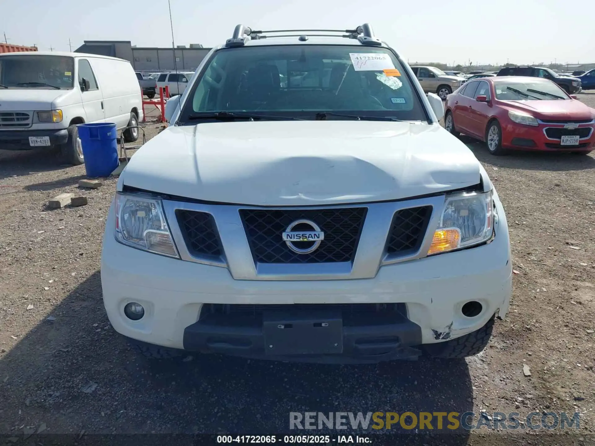 12 Photograph of a damaged car 1N6DD0EV8KN795361 NISSAN FRONTIER 2019
