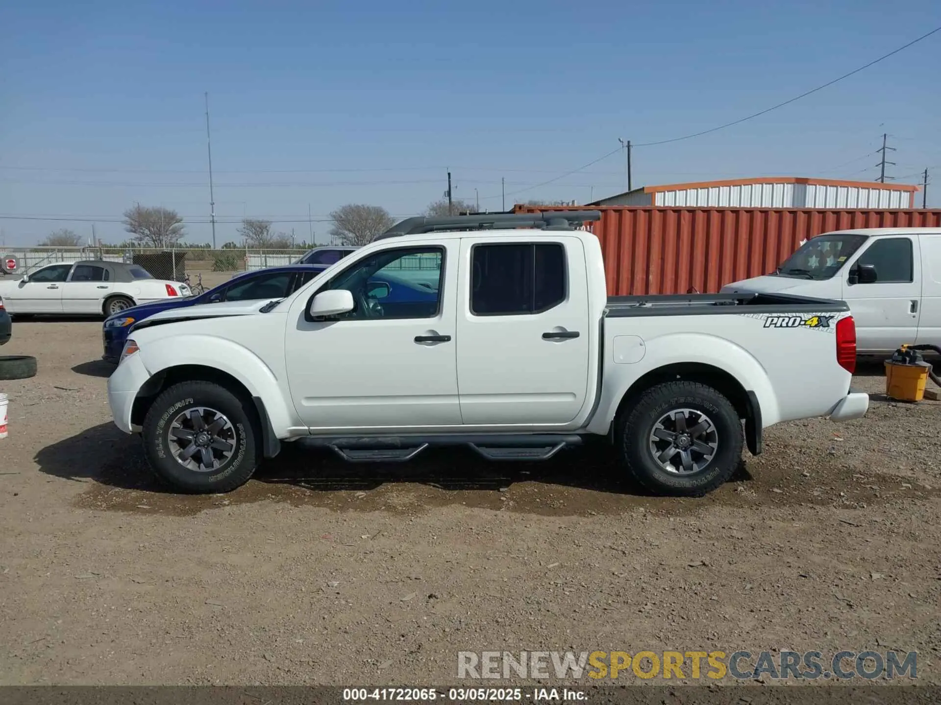 14 Photograph of a damaged car 1N6DD0EV8KN795361 NISSAN FRONTIER 2019