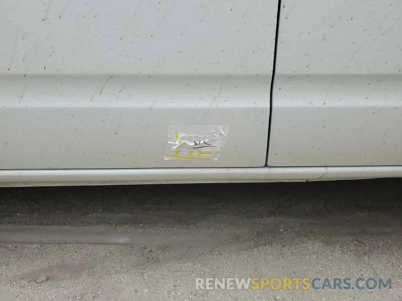 12 Photograph of a damaged car 1N6ED0CE3LN725145 NISSAN FRONTIER 2020