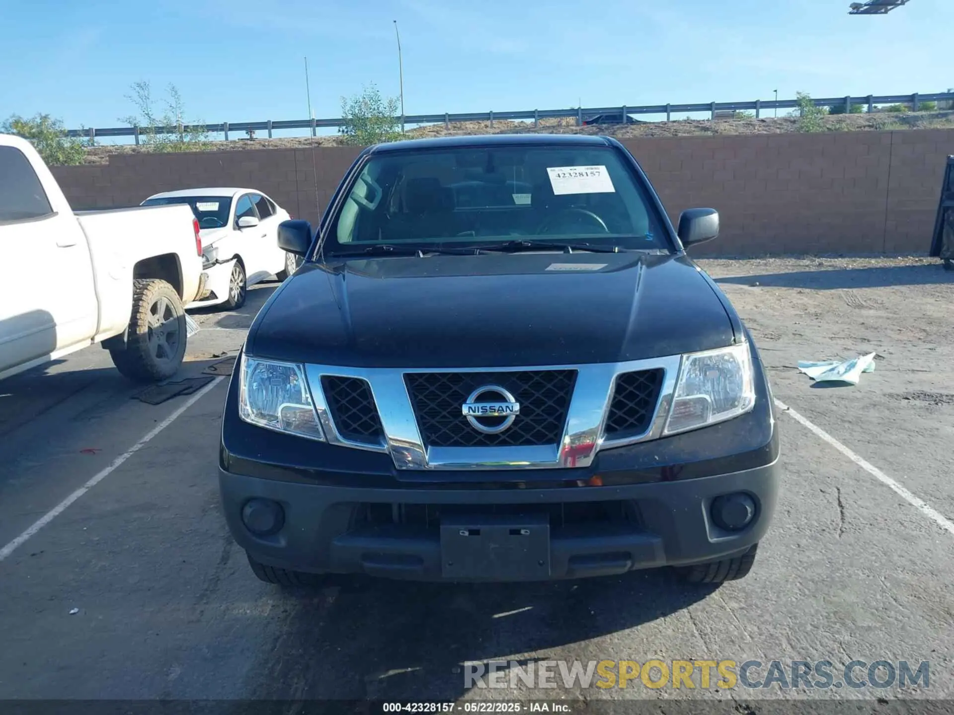 12 Photograph of a damaged car 1N6ED0CE4LN723338 NISSAN FRONTIER 2020