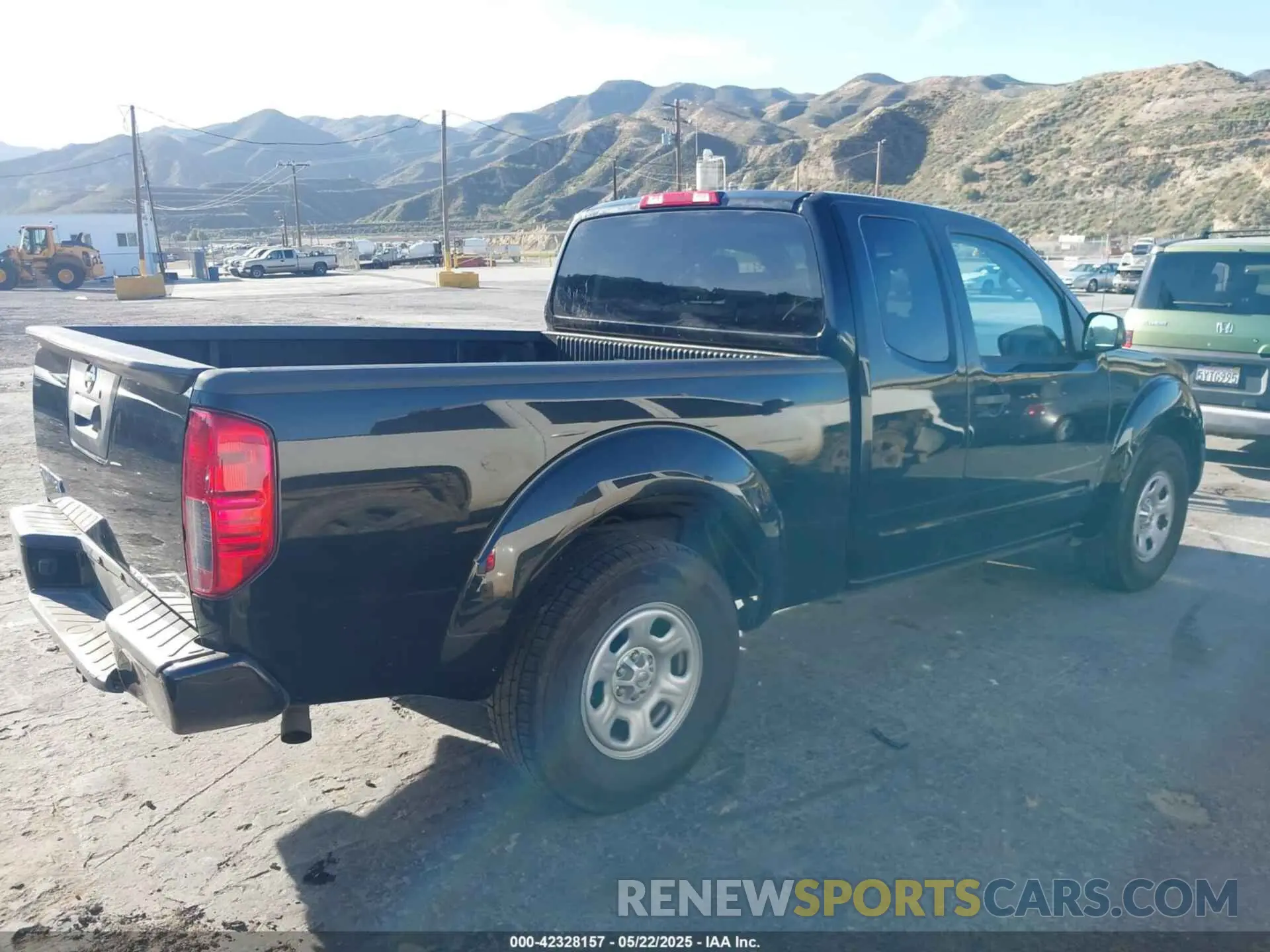 13 Photograph of a damaged car 1N6ED0CE4LN723338 NISSAN FRONTIER 2020