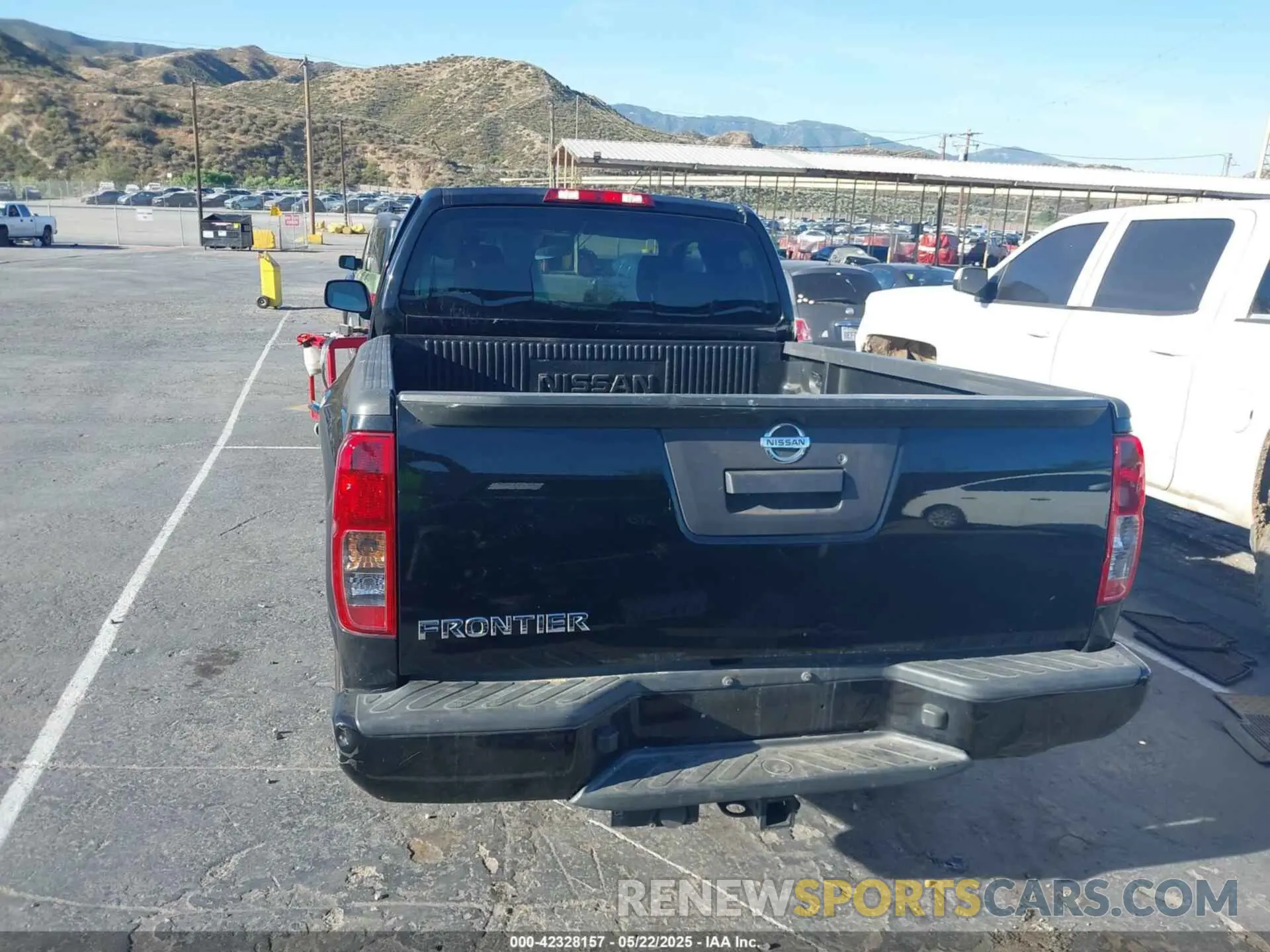 16 Photograph of a damaged car 1N6ED0CE4LN723338 NISSAN FRONTIER 2020