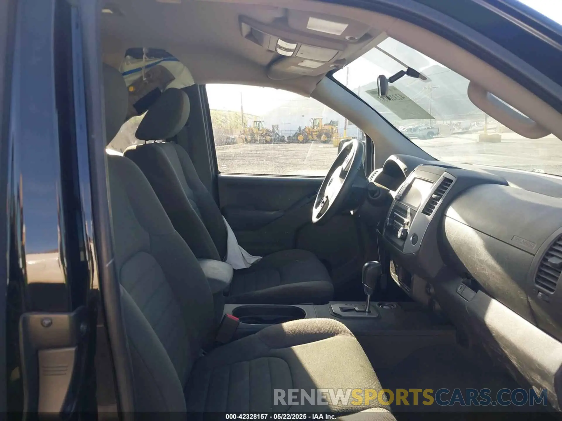 5 Photograph of a damaged car 1N6ED0CE4LN723338 NISSAN FRONTIER 2020