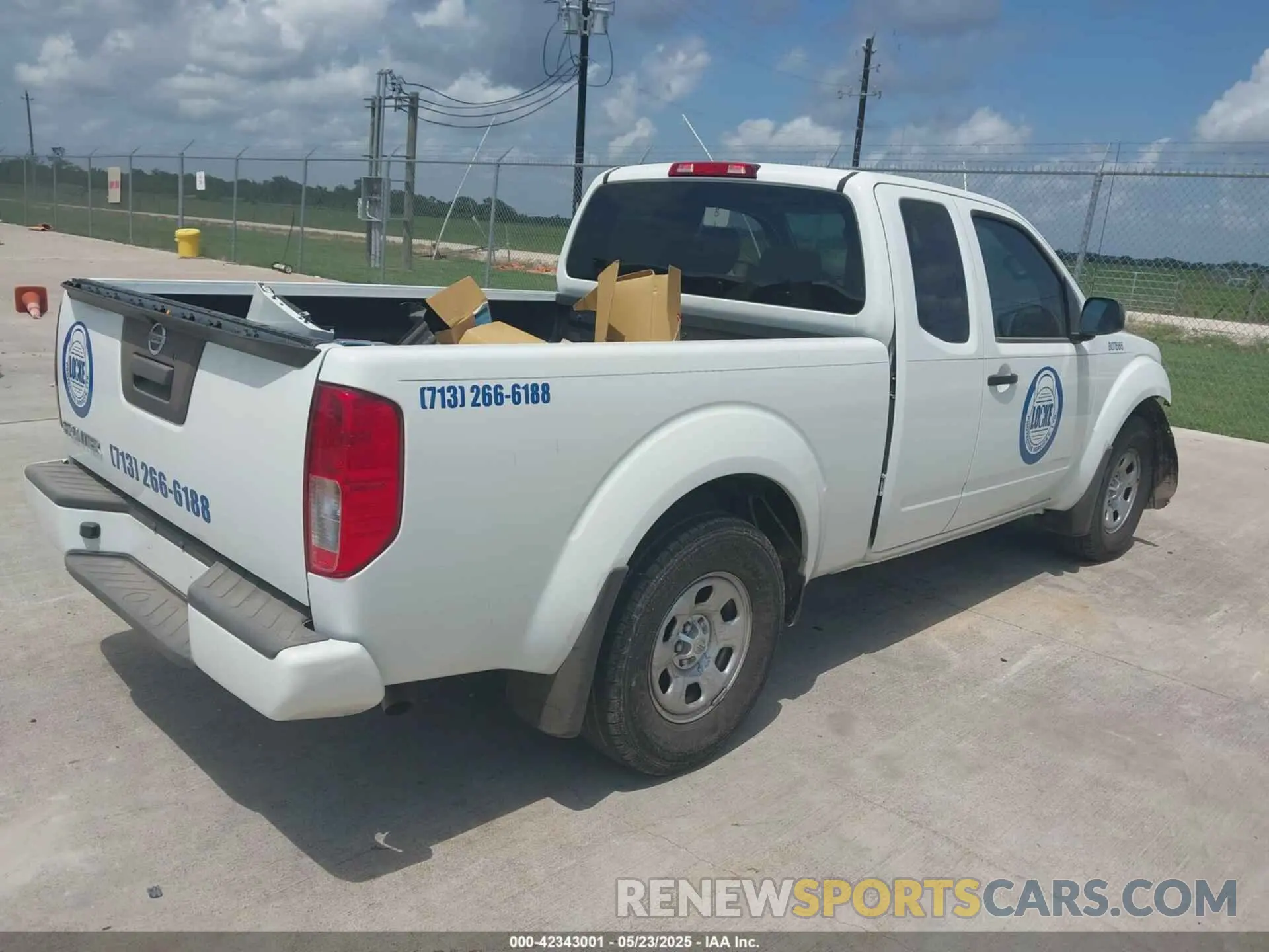 4 Photograph of a damaged car 1N6ED0CE4LN725848 NISSAN FRONTIER 2020