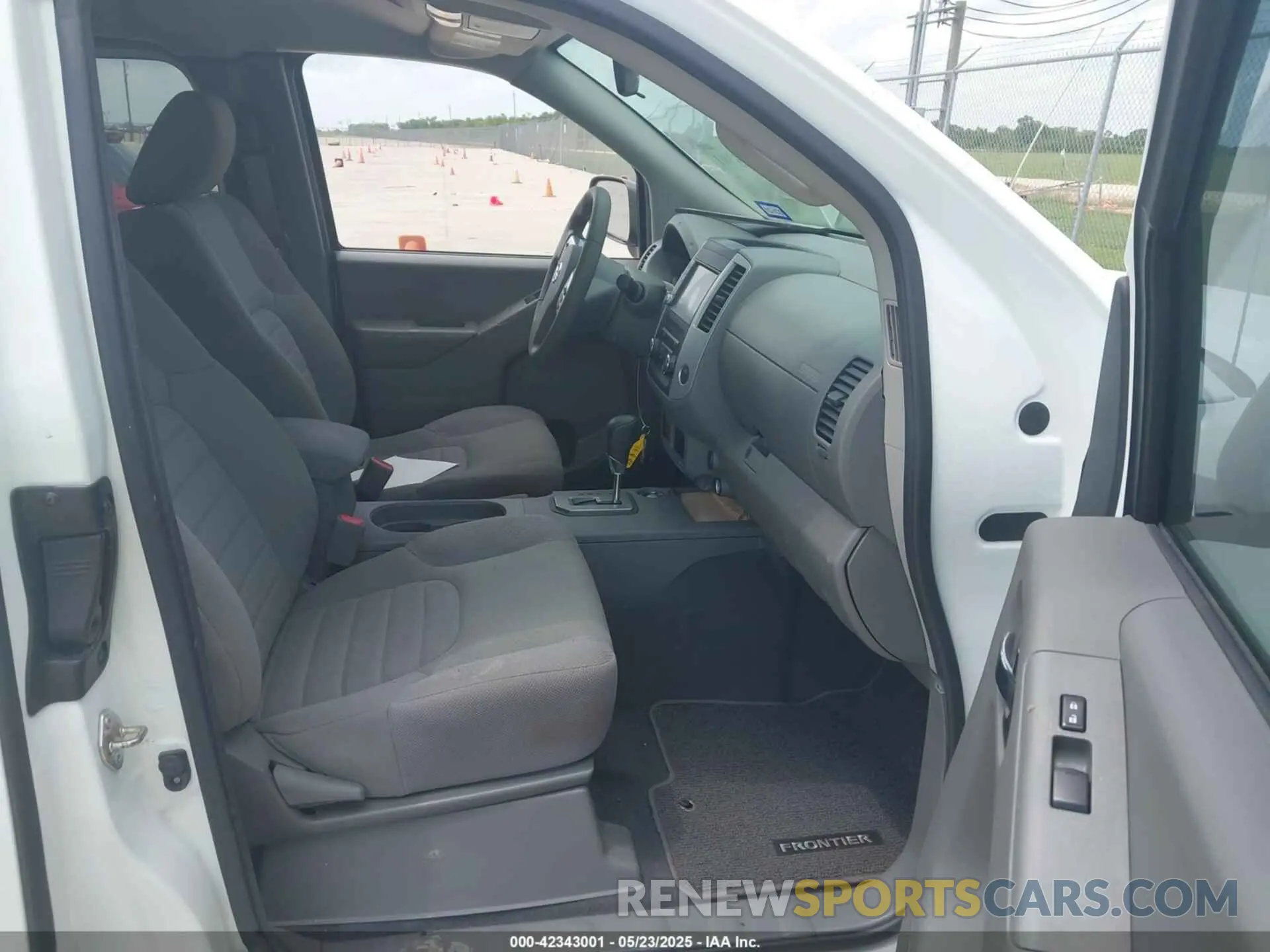 5 Photograph of a damaged car 1N6ED0CE4LN725848 NISSAN FRONTIER 2020