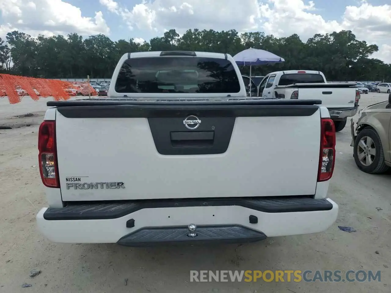 6 Photograph of a damaged car 1N6ED0CE5LN718679 NISSAN FRONTIER 2020