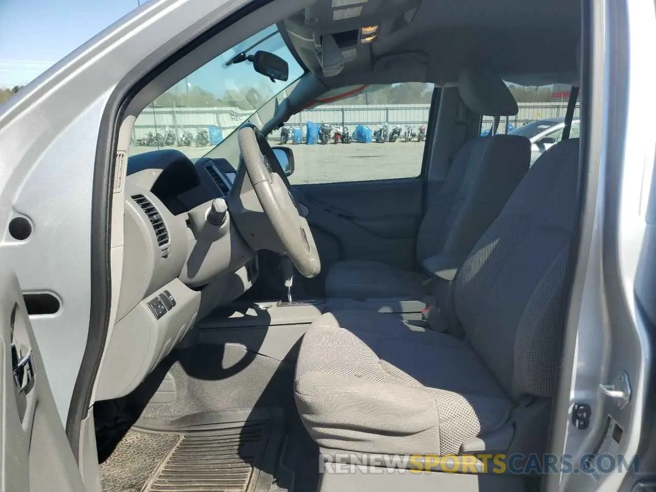 7 Photograph of a damaged car 1N6ED0EA2LN727589 NISSAN FRONTIER 2020