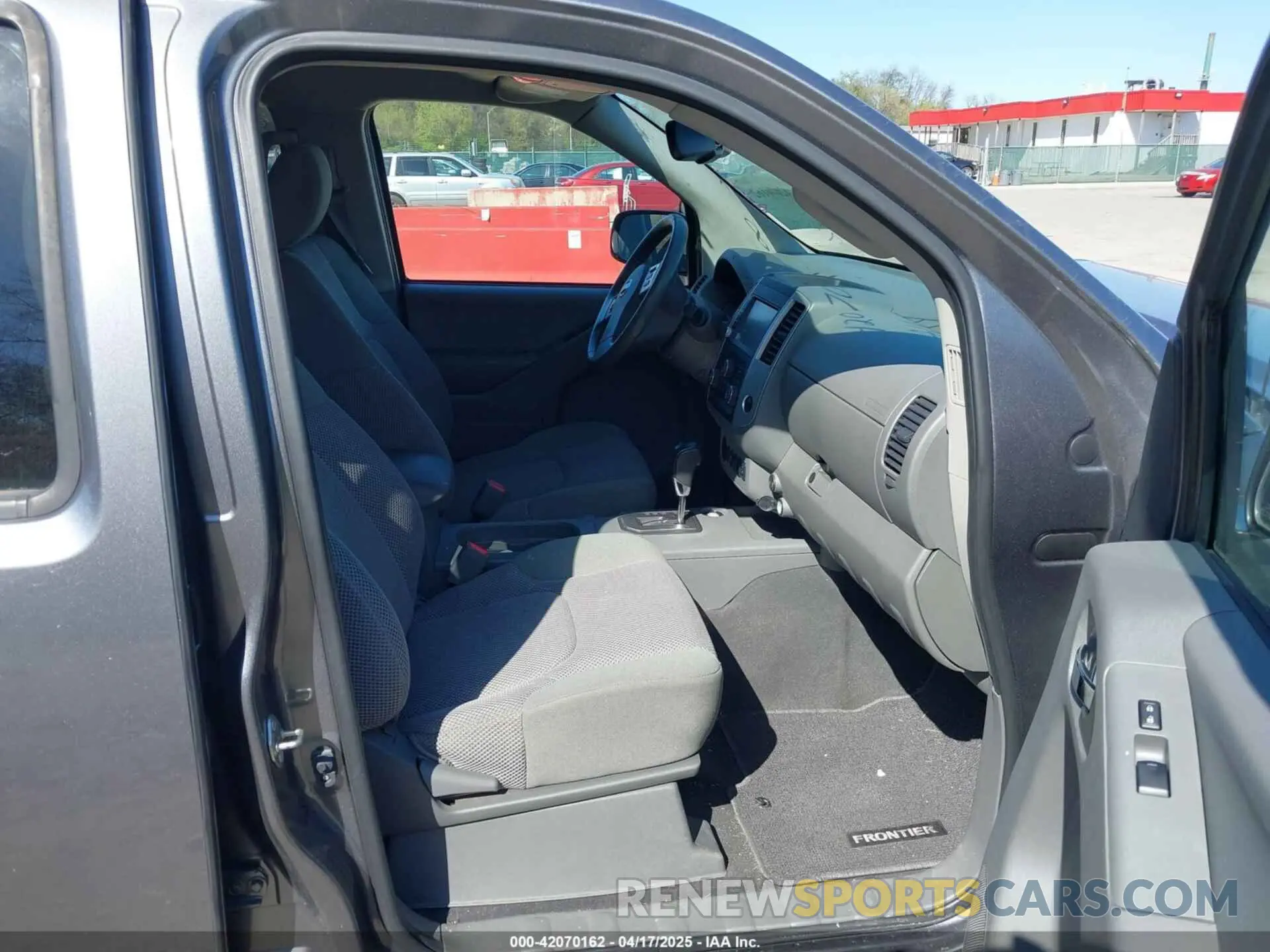 5 Photograph of a damaged car 1N6ED0EA6LN720158 NISSAN FRONTIER 2020