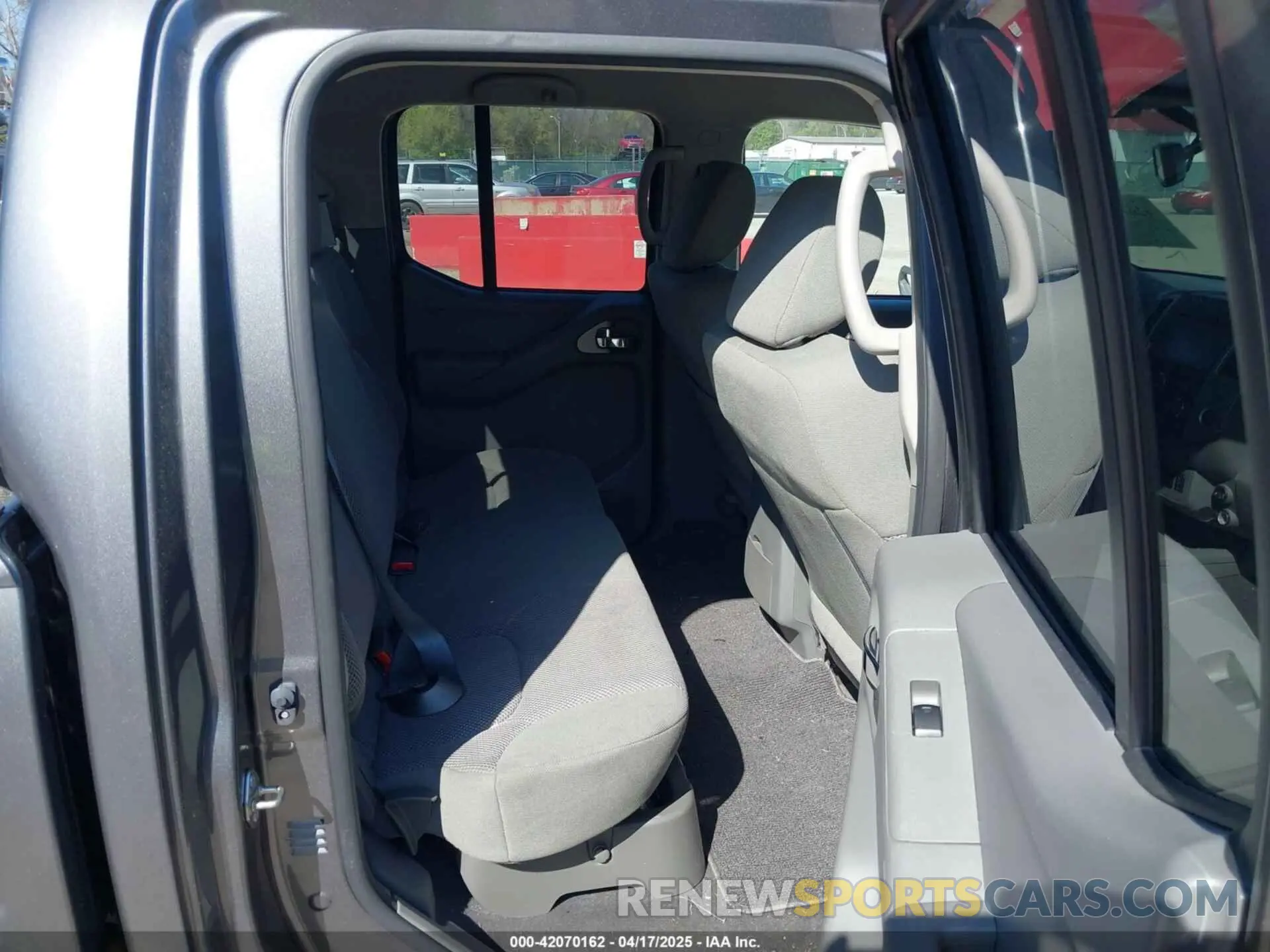 8 Photograph of a damaged car 1N6ED0EA6LN720158 NISSAN FRONTIER 2020