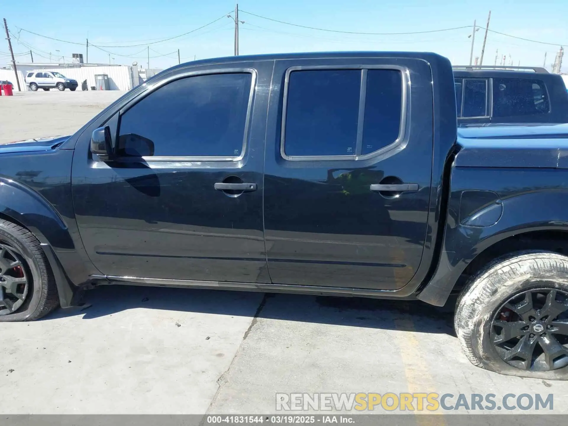 14 Photograph of a damaged car 1N6ED0EA6LN722041 NISSAN FRONTIER 2020