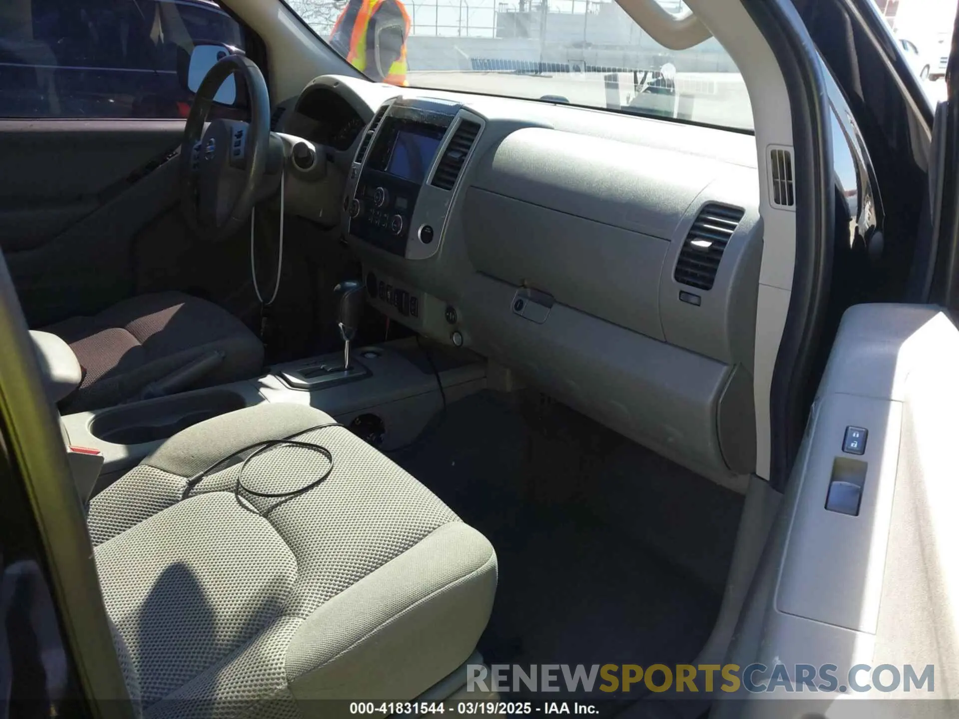 5 Photograph of a damaged car 1N6ED0EA6LN722041 NISSAN FRONTIER 2020