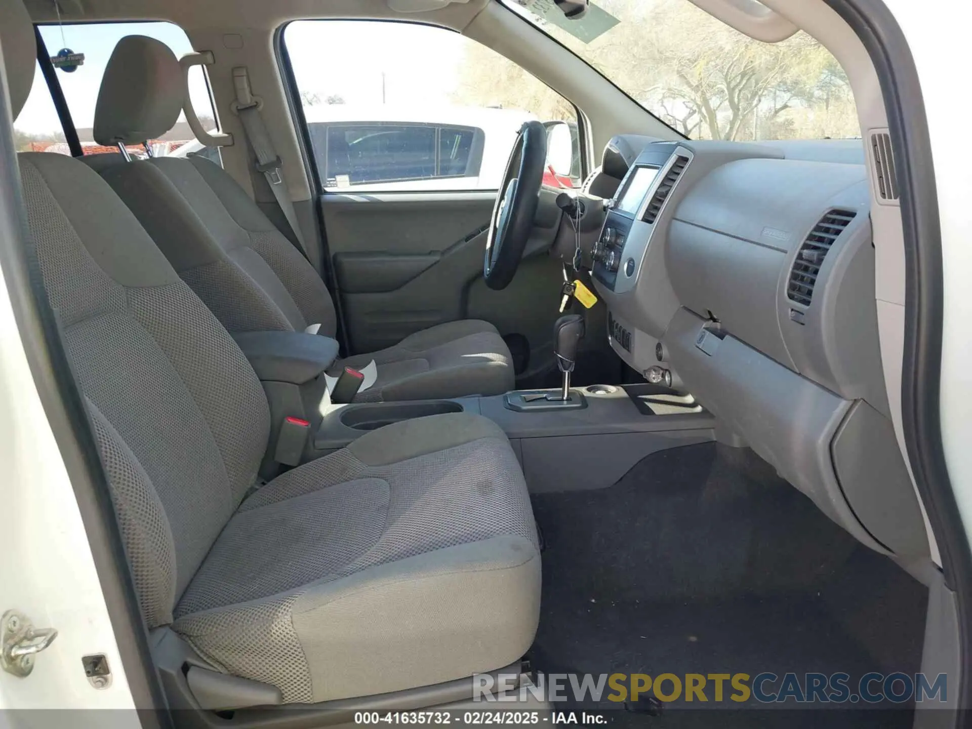 5 Photograph of a damaged car 1N6ED0EA6LN722184 NISSAN FRONTIER 2020