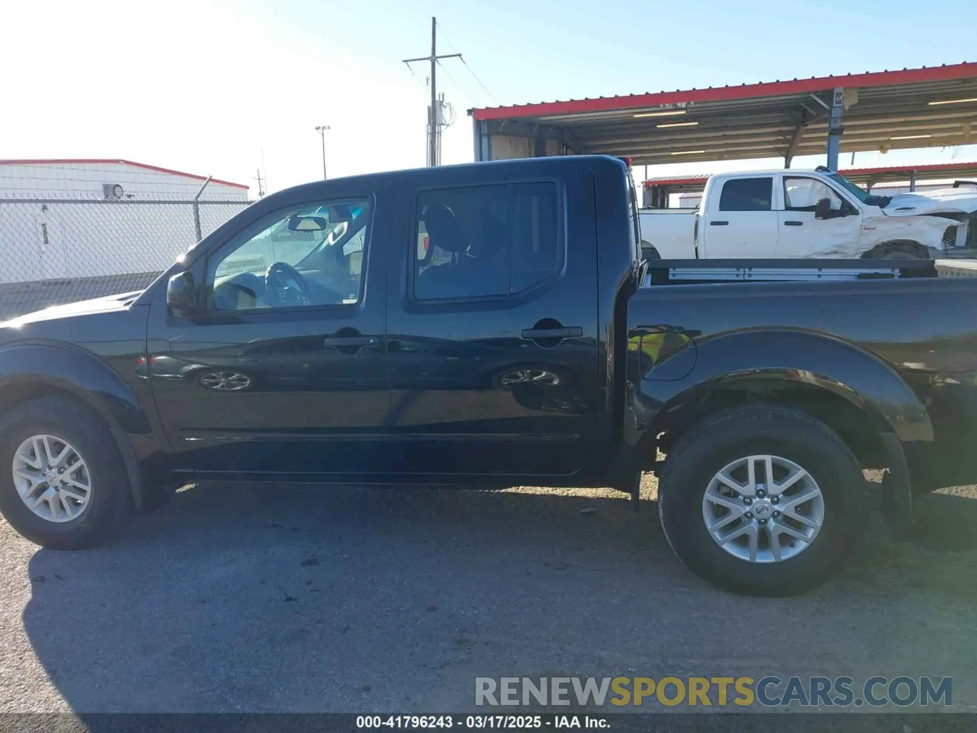 14 Photograph of a damaged car 1N6ED0EA6LN723691 NISSAN FRONTIER 2020