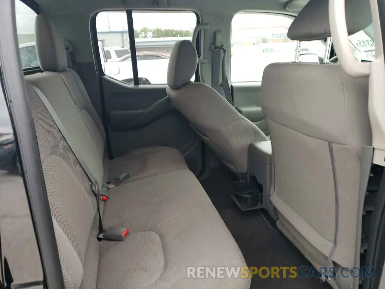 10 Photograph of a damaged car 1N6ED0EA7LN716555 NISSAN FRONTIER 2020