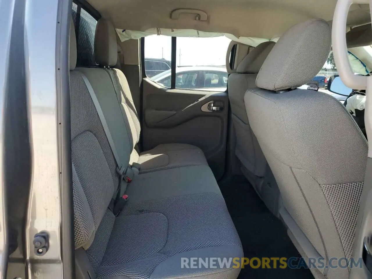 10 Photograph of a damaged car 1N6ED0EA9LN706142 NISSAN FRONTIER 2020