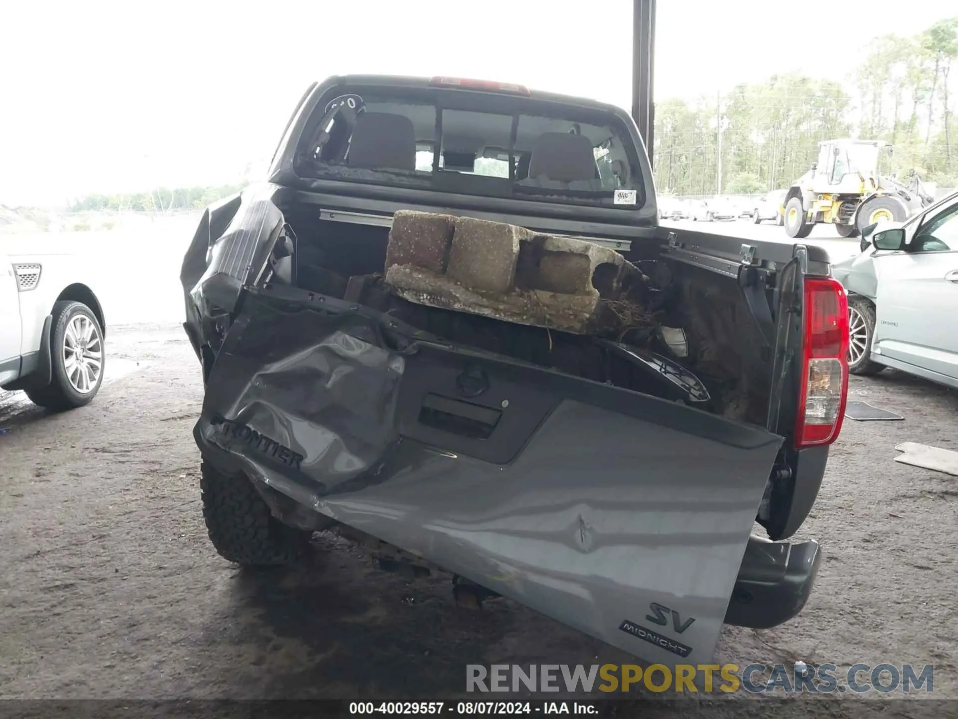 15 Photograph of a damaged car 1N6ED0EA9LN727315 NISSAN FRONTIER 2020