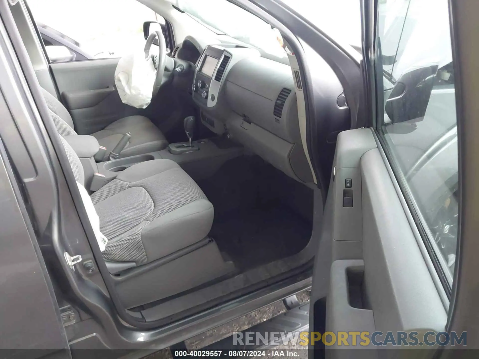 5 Photograph of a damaged car 1N6ED0EA9LN727315 NISSAN FRONTIER 2020