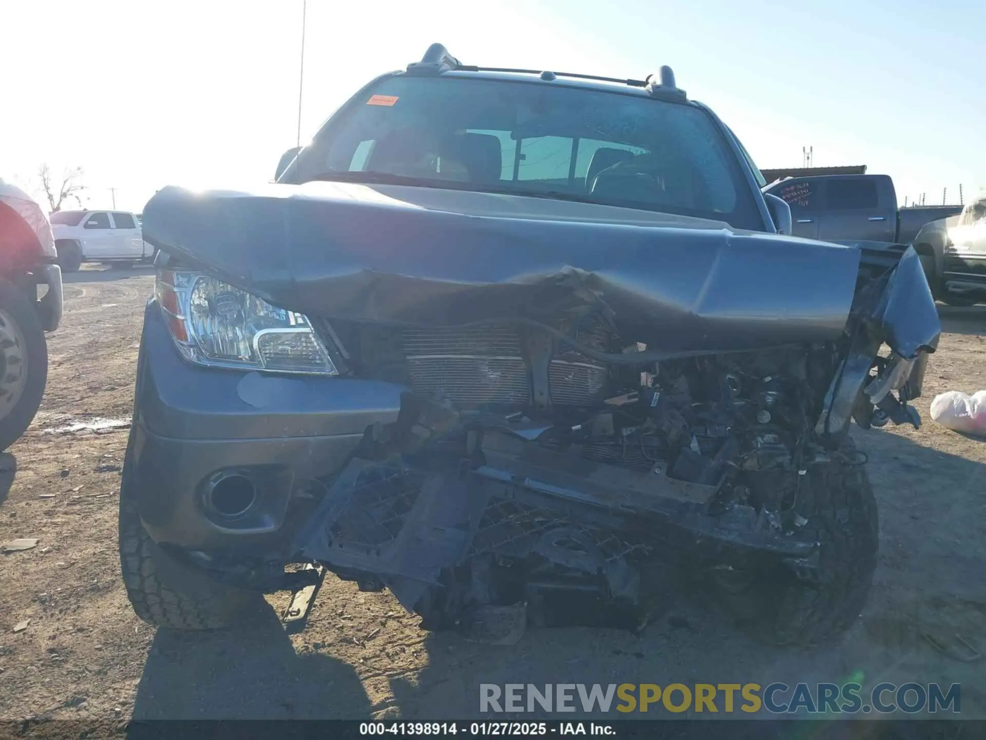 11 Photograph of a damaged car 1N6ED0EB1LN708265 NISSAN FRONTIER 2020